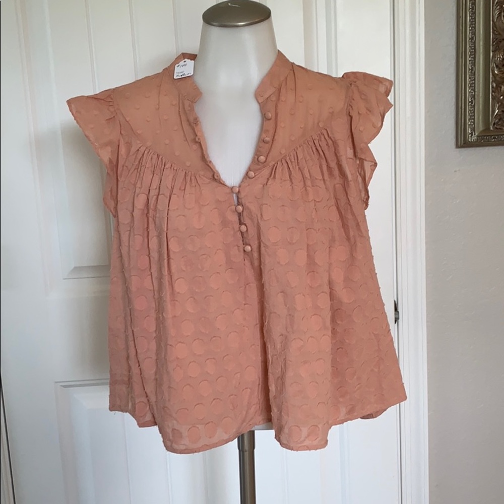 Medium cap sleeve short blouse
